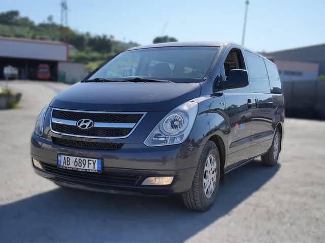 Hyundai H1 me 7 vende